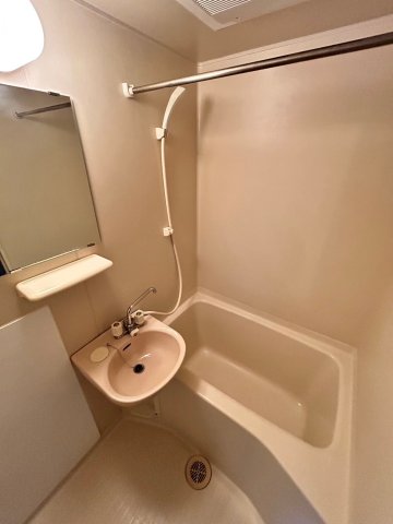 洗面設備　別号室の画像です。ご参考下さい