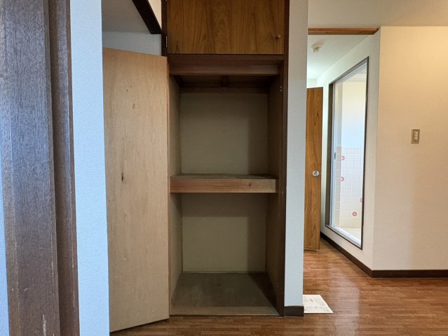 収納　パールハイツくれない