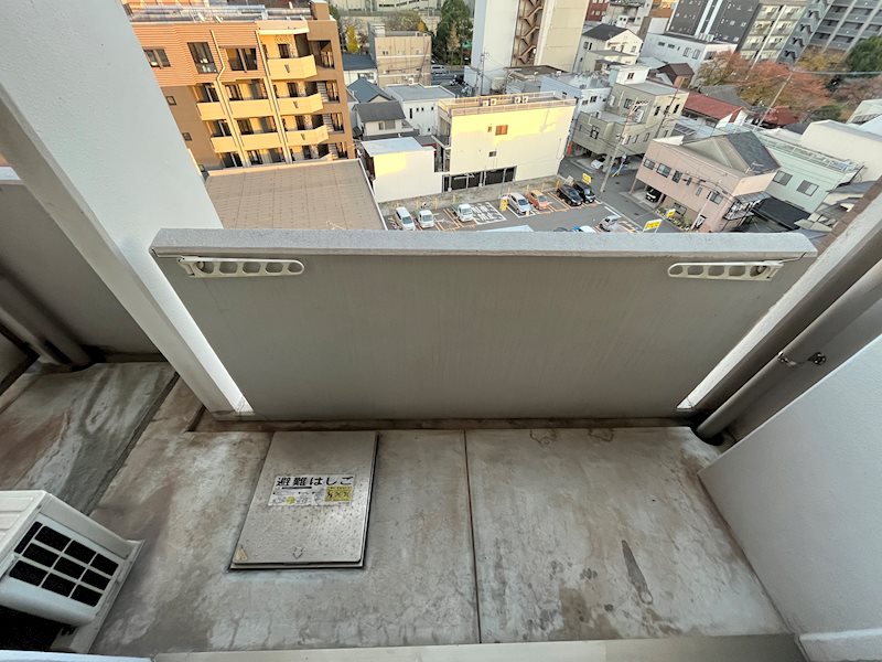 バルコニー　同物件別部屋写真