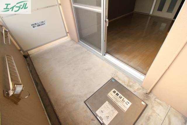 バルコニー　同物件別部屋