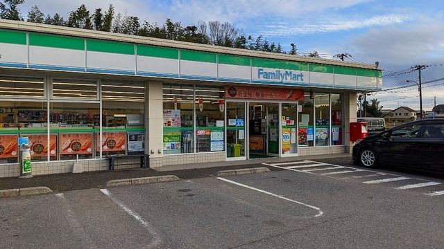 コンビニ　ファミリーマート 茂原新小轡店（コンビニ）まで750m