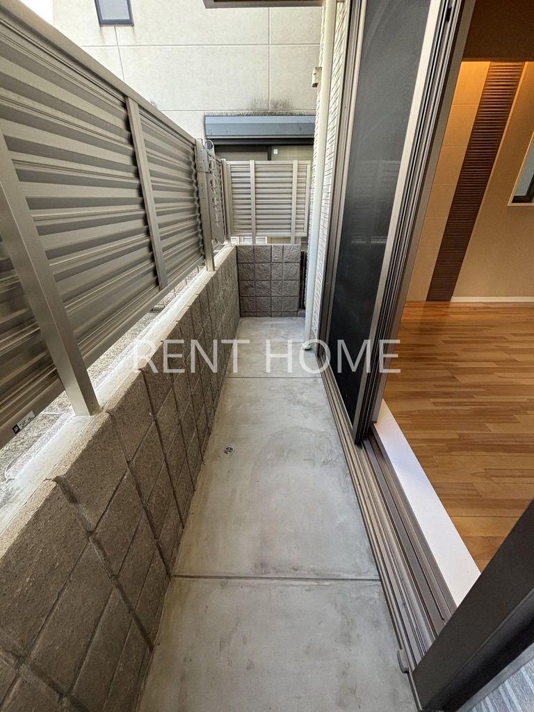 バルコニー　1Fはテラス別タイプのお部屋の写真です