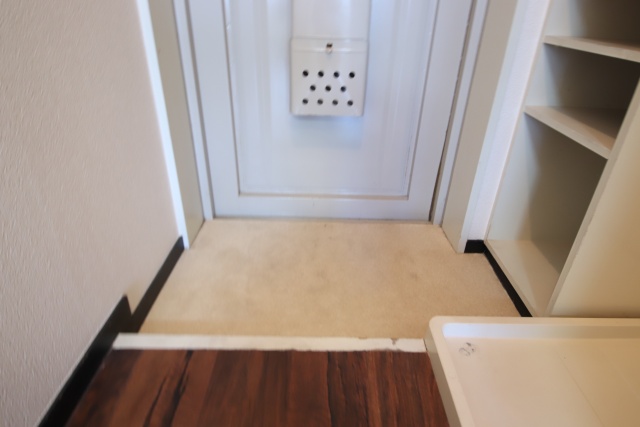 玄関　※別の号室のお写真です。現状優先。