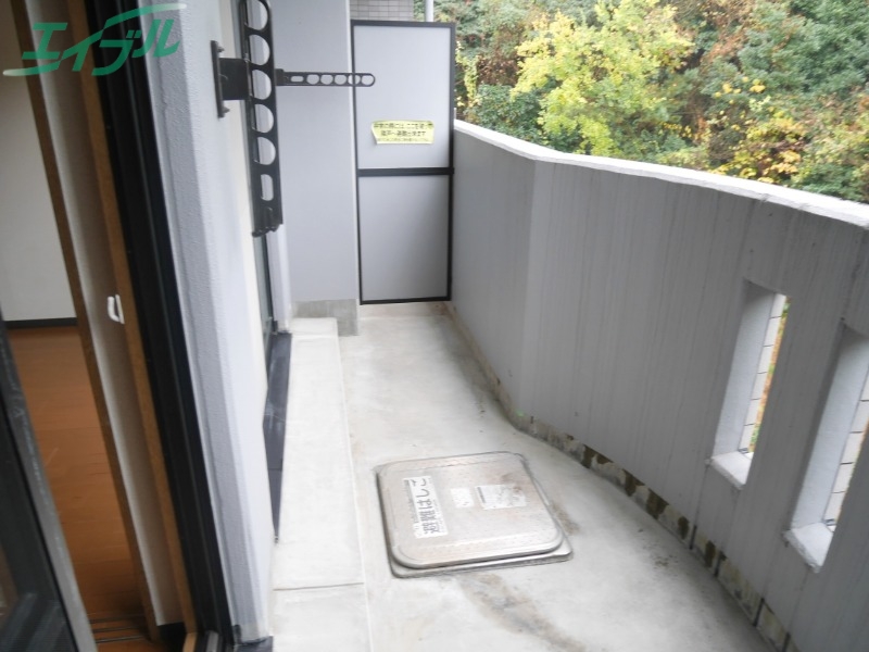 バルコニー　同物件別部屋のお写真です。