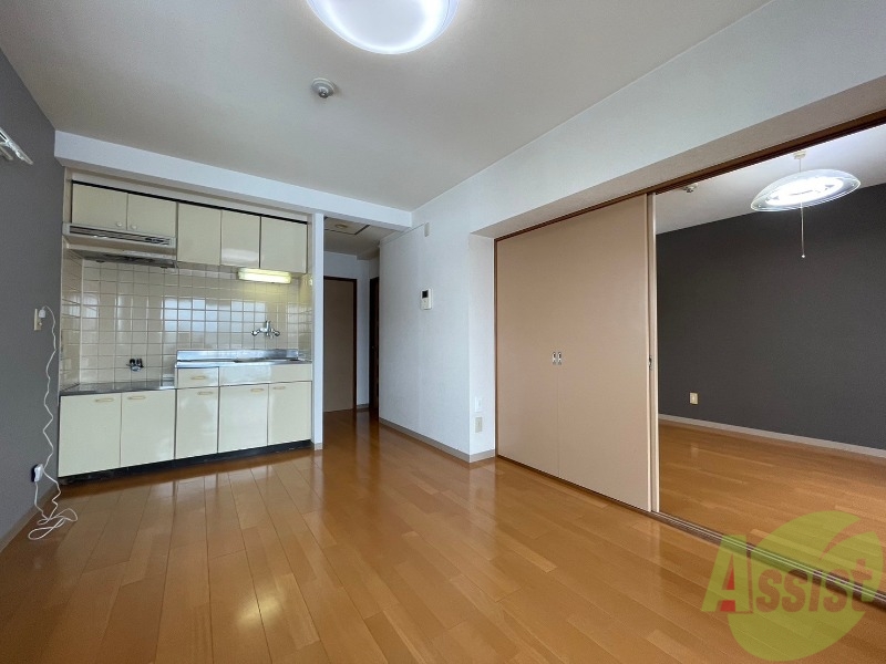 居室・リビング　広々したリビングで快適にくつろげそうです。