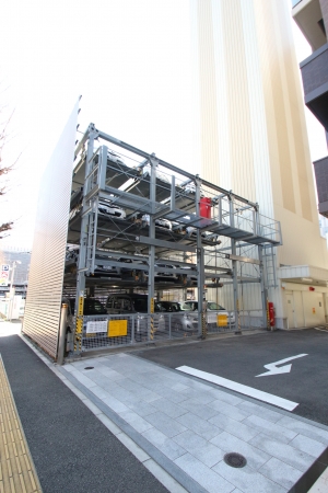 駐車場　駐車場があるので、車を買う予定の方も安心です