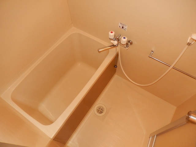 バス・シャワールーム　清潔感あります