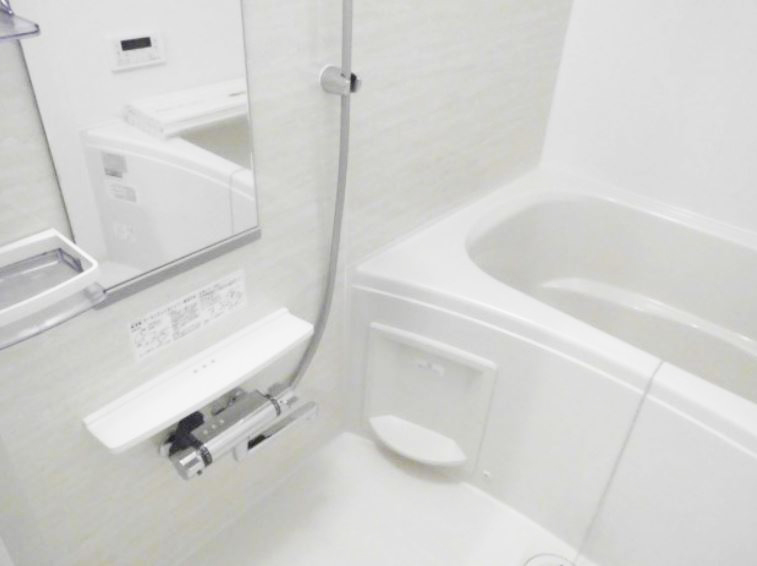 バス・シャワールーム　★ゆったりとできる広さの浴槽★