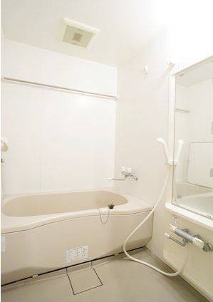 バス・シャワールーム　同物件・別タイプのお部屋になります。（参考写真）