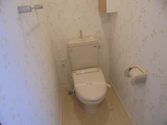 トイレ　暖房便座付き