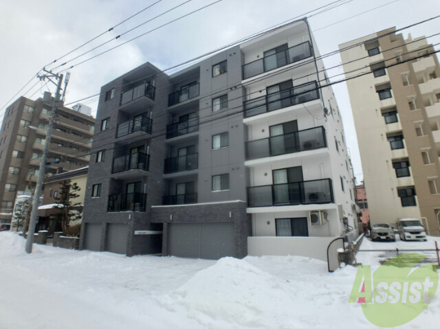 建物外観　札幌市東区北三十五条東「ＬａｐｉｓＬａｚｕｌｉ」