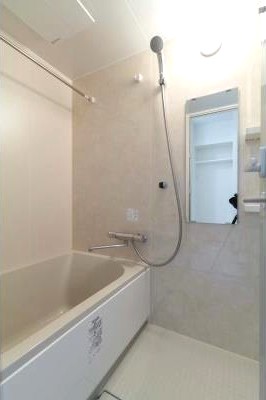 バス・シャワールーム　風呂