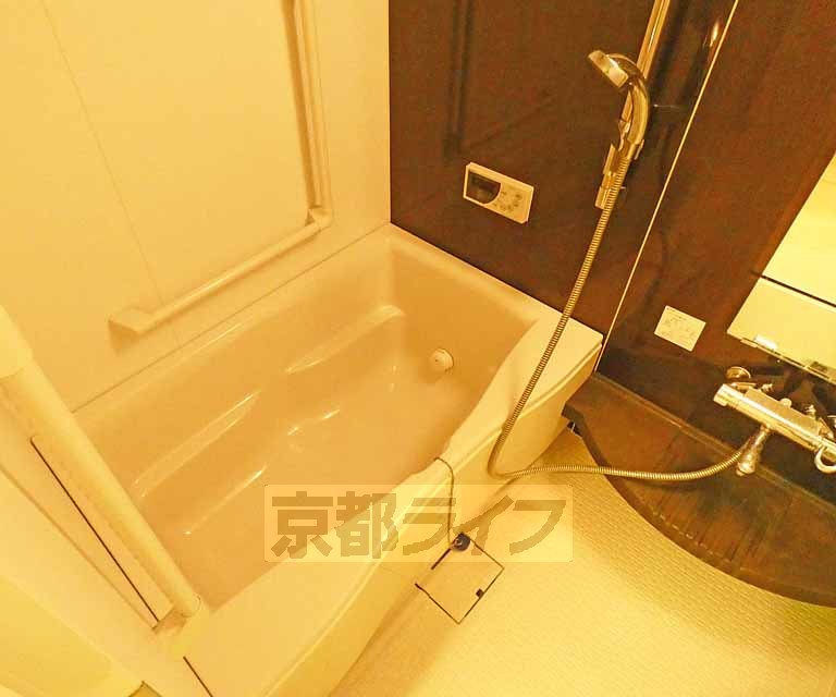 バス・シャワールーム　ゴージャスなお風呂。