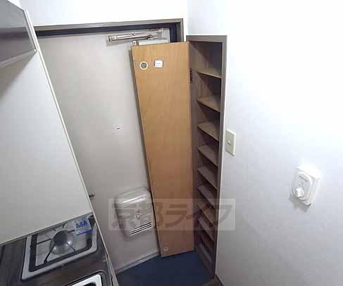 玄関　靴箱にもたっぷり入ります