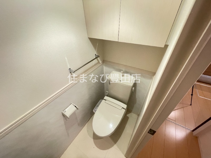 トイレ　同型別部屋写真（反転）
