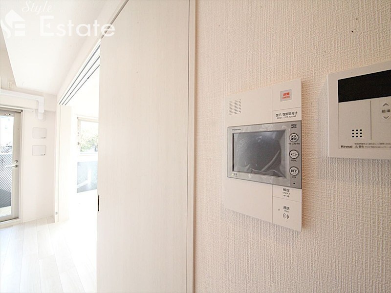 セキュリティ　モニター付きインターホン