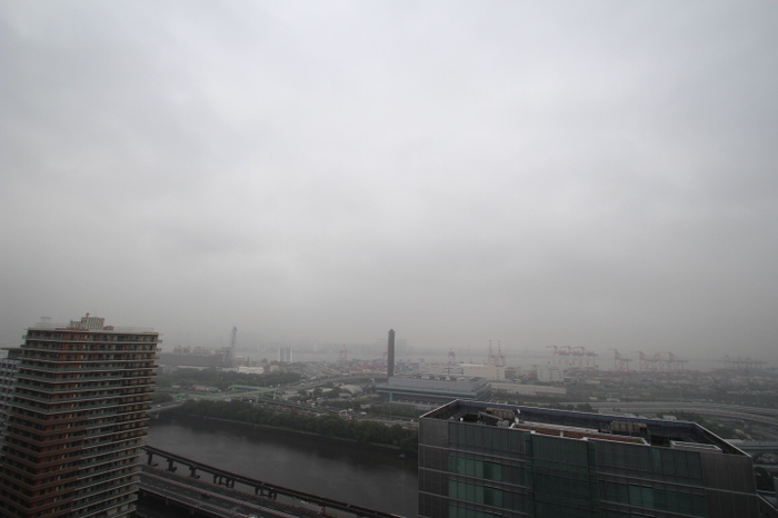 バルコニー　開放的で明るい空間を演出してくれるバルコニーです