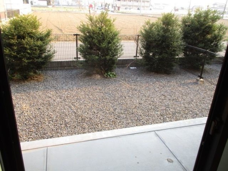 庭　図面と現状に相違がある場合には現状を優先