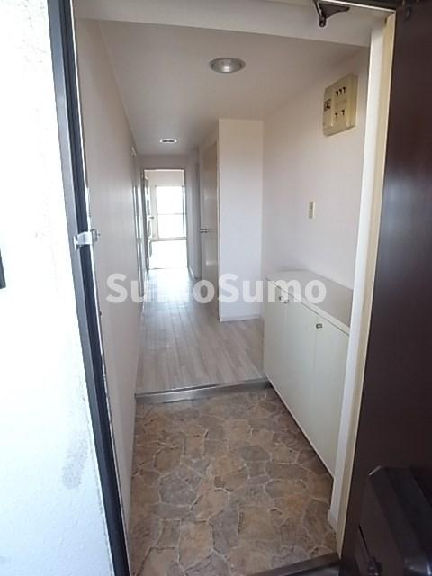 玄関　収納もある玄関です