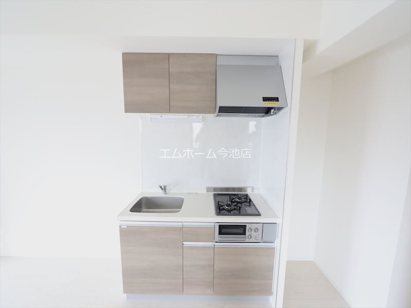 キッチン　システムキッチン（ガス2口グリル付）