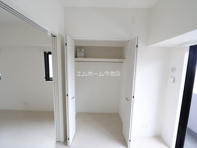 収納　クローゼット（収納スペース充実しています）