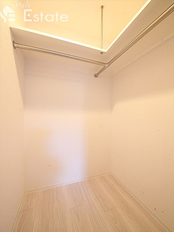 収納　ウォークインクローゼット