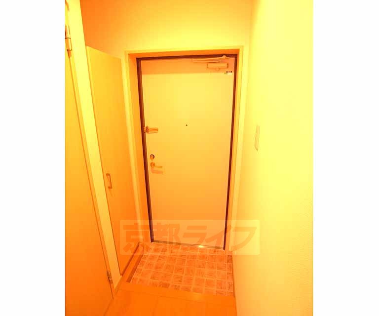 玄関　オシャレなタイルの玄関です。