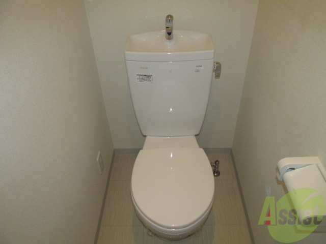 トイレ　真っ白トイレです