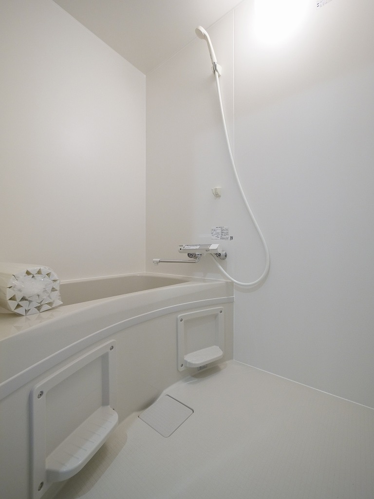 バス・シャワールーム　※写真は別の部屋のものです。