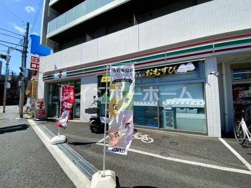 コンビニ　セブン-イレブン 松戸駅東口店（コンビニ）まで918m