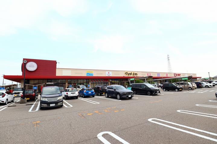 スーパー　ユニー（株）／ピアゴ金沢ベイ店（スーパー）まで539m