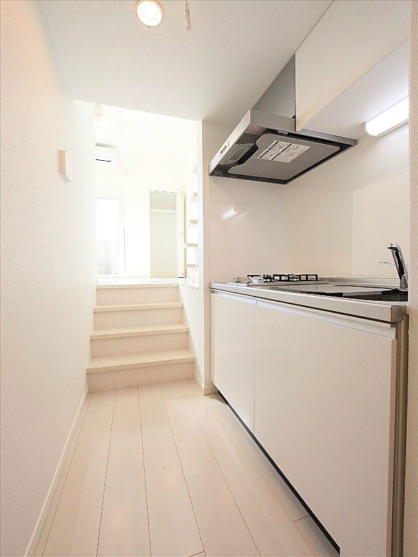 キッチン　2口コンロの付いたシステムキッチン　イメージ画像