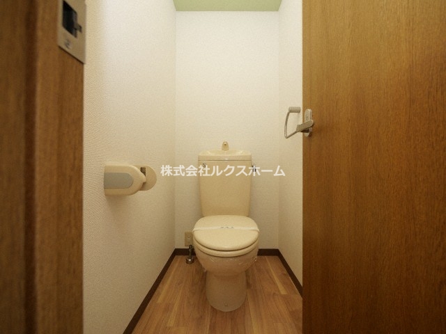 トイレ　清潔感のあるトイレです