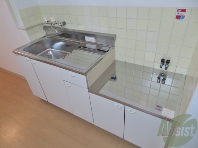 キッチン　キッチンは、十分すぎるスペースが有りますね。