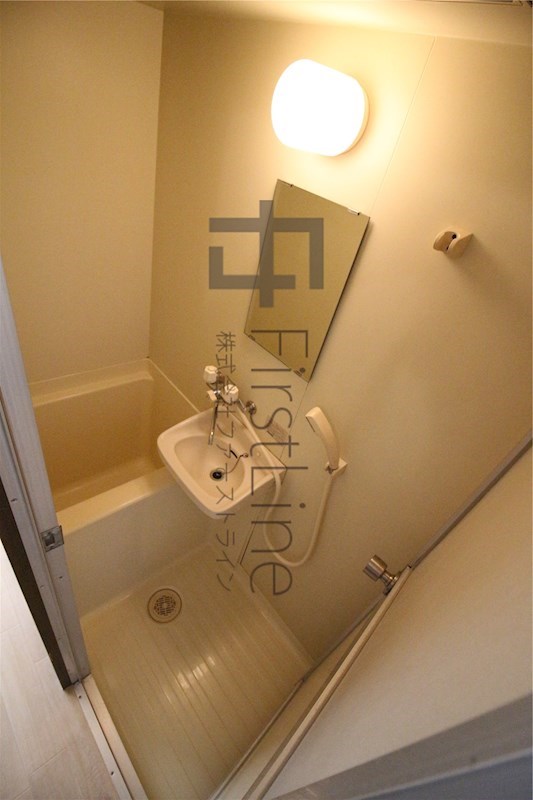 バス・シャワールーム　別号室の写真です