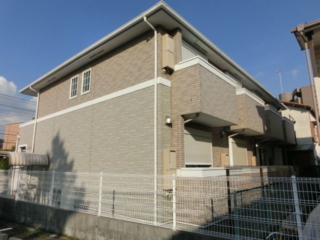 建物外観　駅徒歩３分　ハウスメーカー施工です