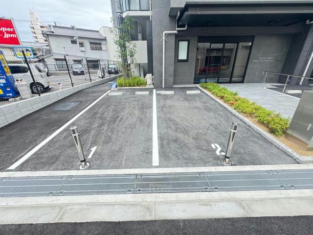 駐車場　駐車場