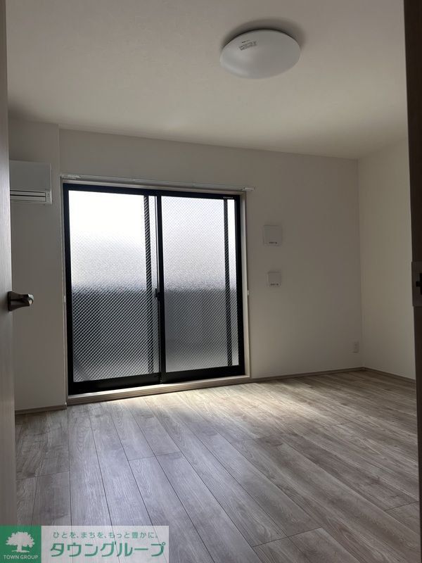 居室・リビング　同物件別部屋写真