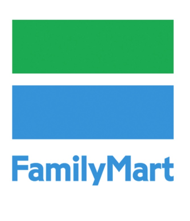 コンビニ　ファミリーマート新宿五丁目東店（コンビニ）まで26m