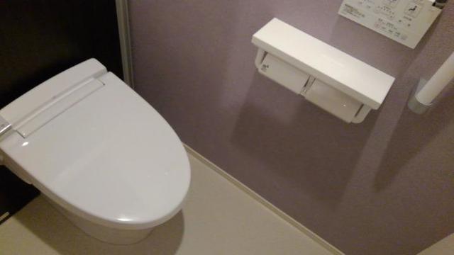 トイレ　タンクレストイレ