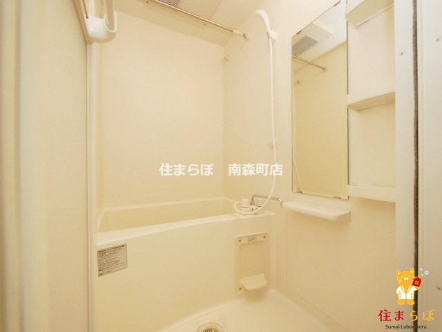 バス・シャワールーム　「見た目じゃなく、心に“しっくりくる”を大切に。」