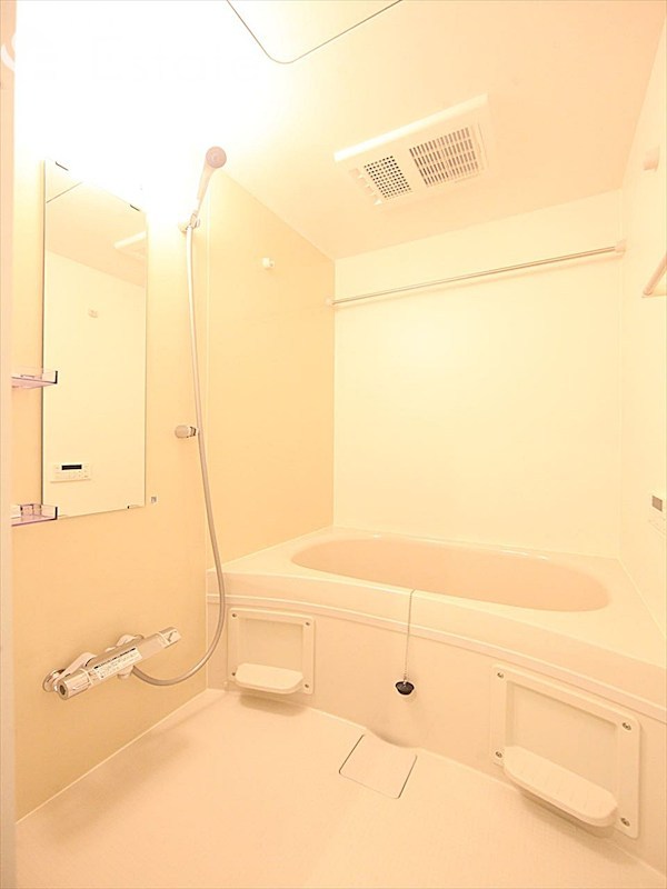 バス・シャワールーム　バスルーム