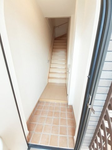 玄関　明るい玄関です