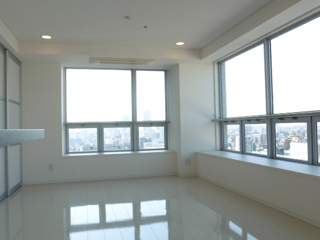 居室・リビング　内観