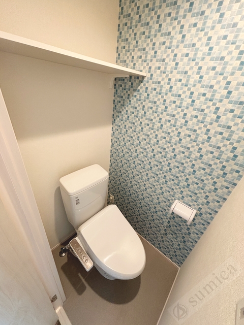 トイレ　温水洗浄便座