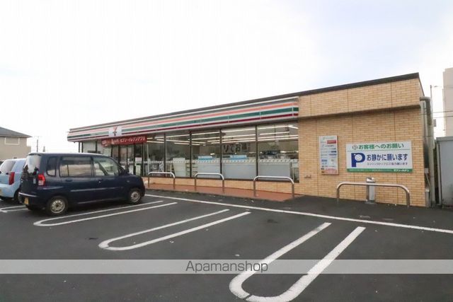 コンビニ　セブンイレブン（コンビニ）まで422m