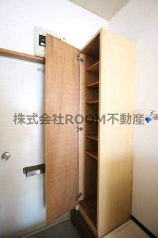 収納　落ち着いた雰囲気の外観です