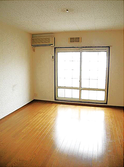 居室・リビング　明るい洋室です