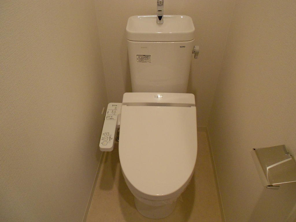 トイレ　同タイプ・同モデルを使用
