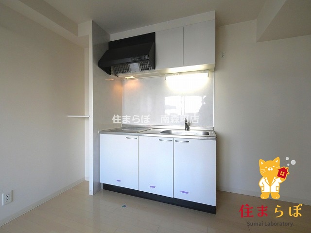 キッチン　「ただの部屋探しじゃない。“あなたの暮らし”探しです。」